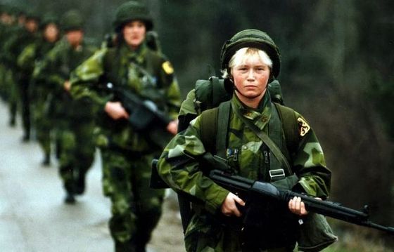 В Швеции хотят вернуть всеобщую воинскую подготовку