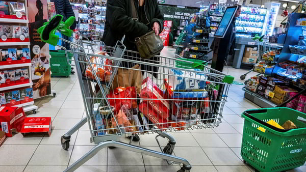 Инфляция в Швеции продолжает падать, продукты дешевеют