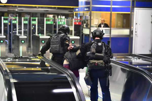 Сообщение о бомбе стокгольмском метро вызвало переполох