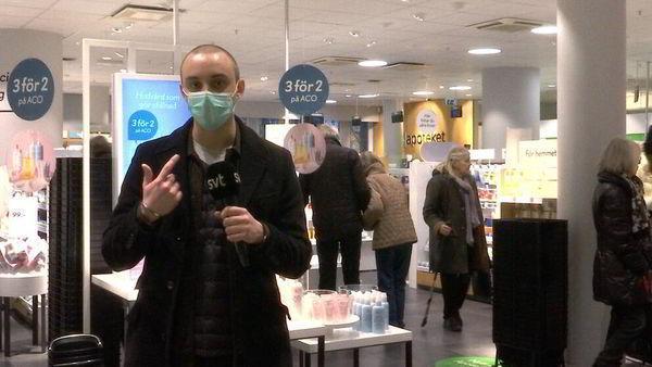 Швеция в панике: в аптеках закончились медицинские маски