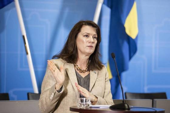 МИД Швеции: Включить в восьмой пакет санкций против России и газ
