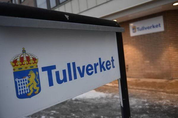 Шведским таможенникам запретили проверять мобильники пассажиров