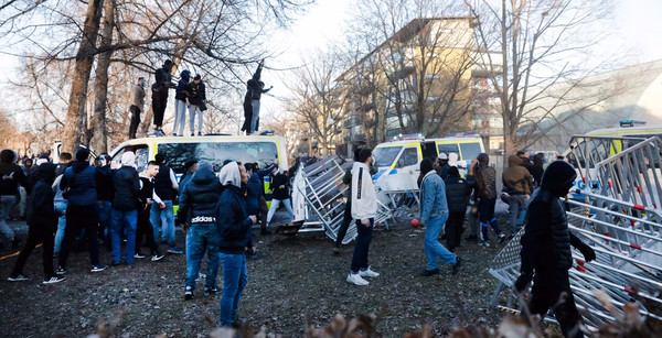 Беспорядки продолжаются в городах Швеции