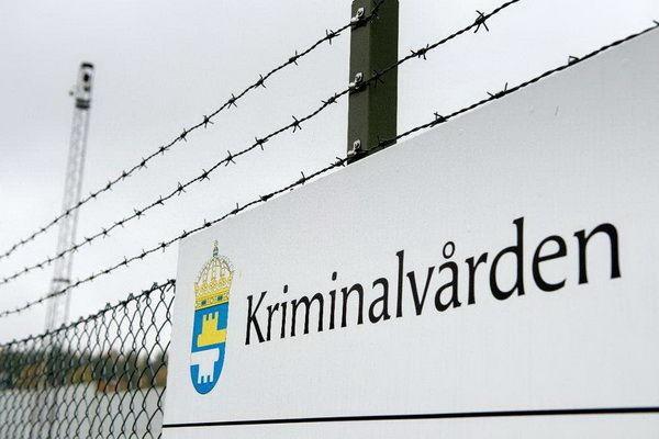 В шведской тюрьме изнасиловали священника