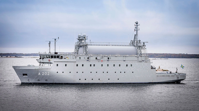 Шведские военные получили недостроенный корабль-шпион