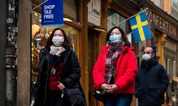 Власти Швеции объявили о продлении антиковидных ограничений