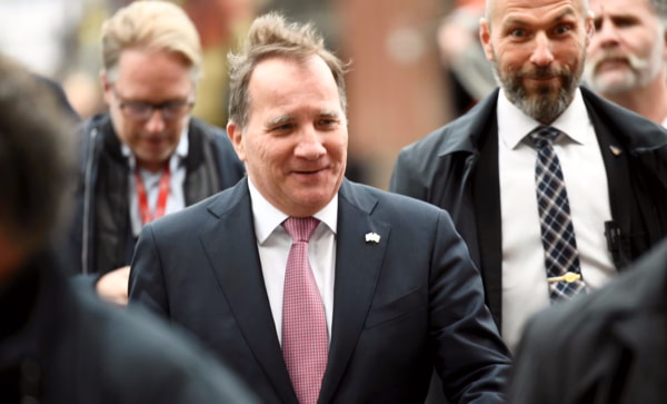 Премьер-министр Швеции подал прошение об отставке