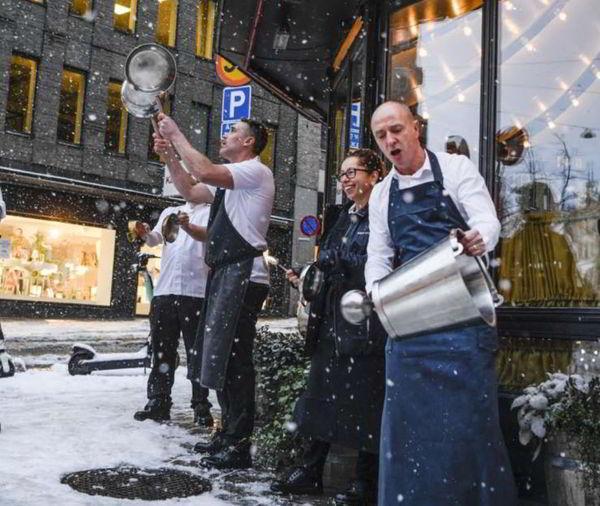 Шведские рестораторы протестуют против коронавирусных ограничений