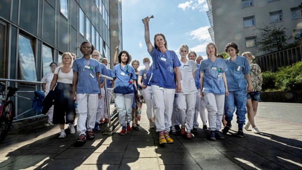 Акушерки массово увольняются из больниц Стокгольма