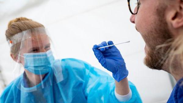 В Швеции девушке с коронавирусом отказывают в госпитализации