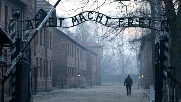 ЕС угрожает Швеции судом из-за Холокоста