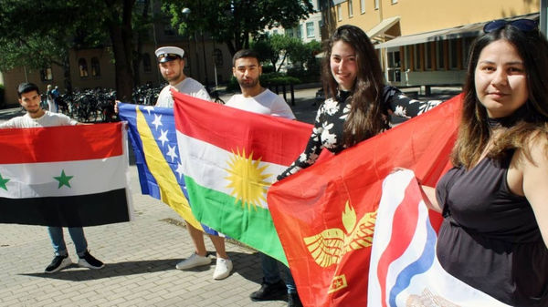 В шведской школе запретили флаги на выпускном