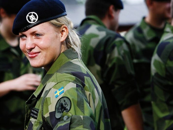 Швеция отказалась отправлять военных на Украину