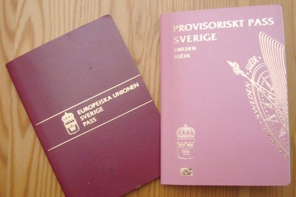 Выдачу паспортов в Швеции стали задерживать