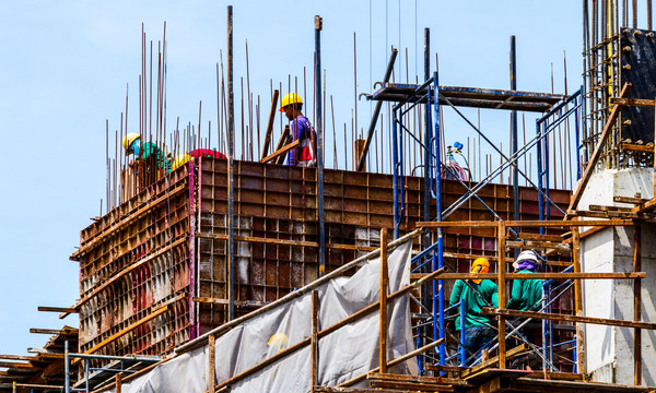 В Швеции на внешнем рынке строительной индустрии, говорят о том, что идет приток рабочих мигрантов