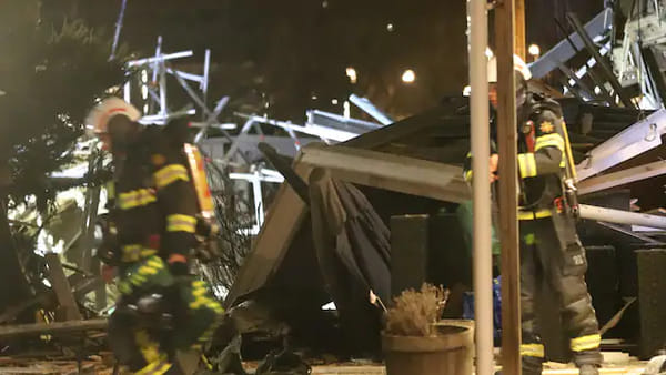 Мощный взрыв разнёс фасад жилого дома в Стокгольме
