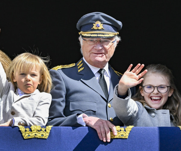 Швеция отмечает 76-и летие короля