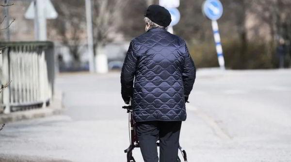 Высокая смертность от коронавируса в Швеции увеличила пенсии выжившим