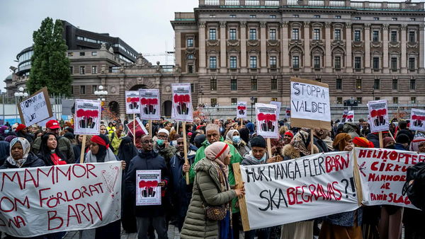 В Стокгольме прошла демонстрация против перестрелок и насилия