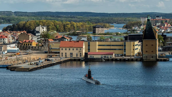 Шведские военные вели разведку на месте подрывов Северных потоков