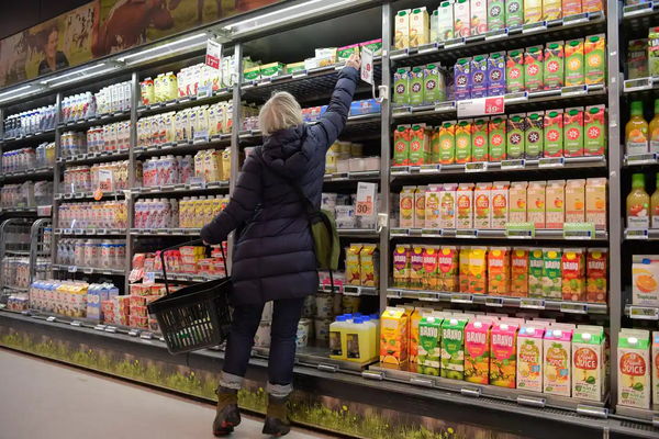 Шведов предупреждают о росте цен на продукты питания
