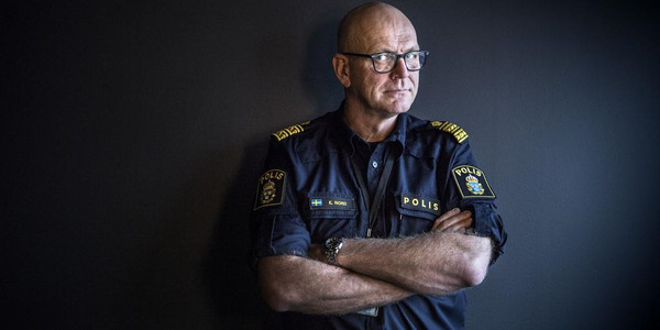 В росте числа убийств обвинили шведских полицейских и иммигрантов