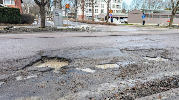 В Стокгольме не хватает денег на ремонт дорог
