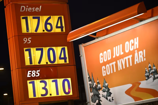 В Швеции снизили цены на автомобильное топливо за счёт экологии