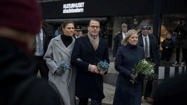 В Стокгольме помянули жертв теракта на Дроттнинггатан