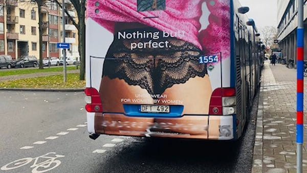 В Швеции запретили рекламу женского белья